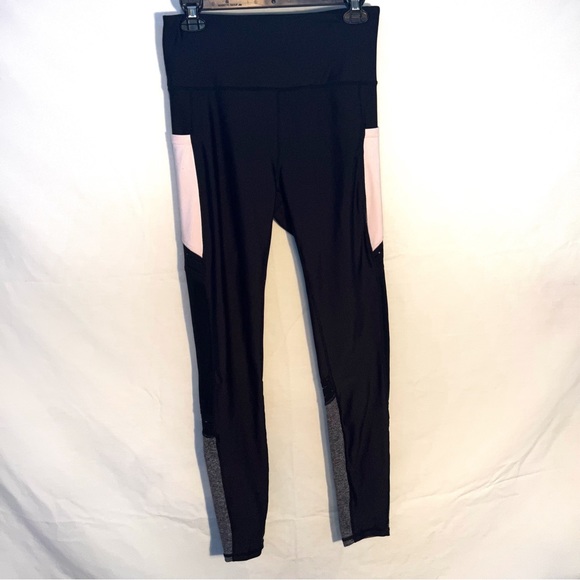 High Waisted Black Leggings w/ light pink pockets Size Medium - Picture 1 of 10